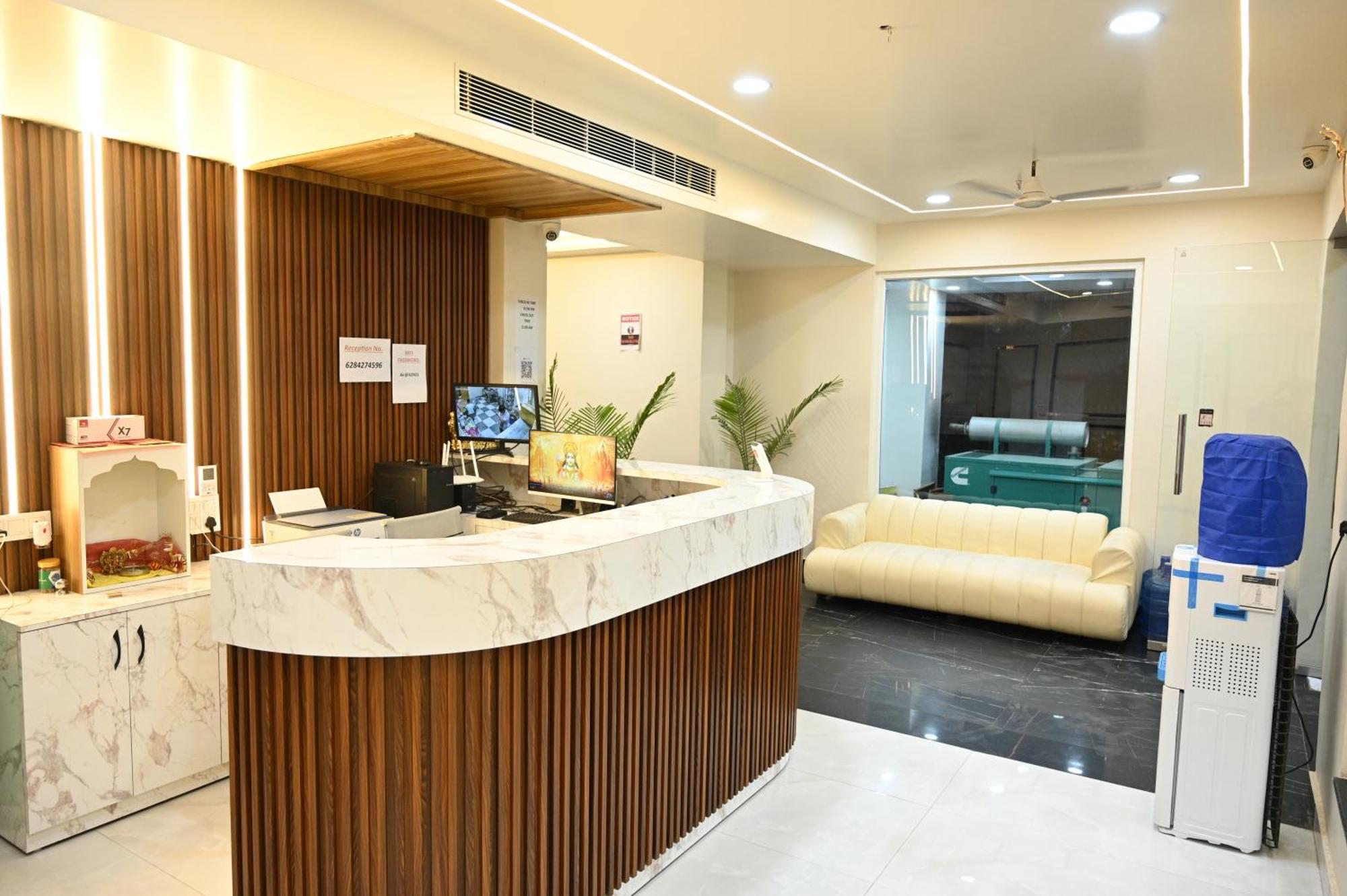 The Janki Hotel Ayodhya Eksteriør billede
