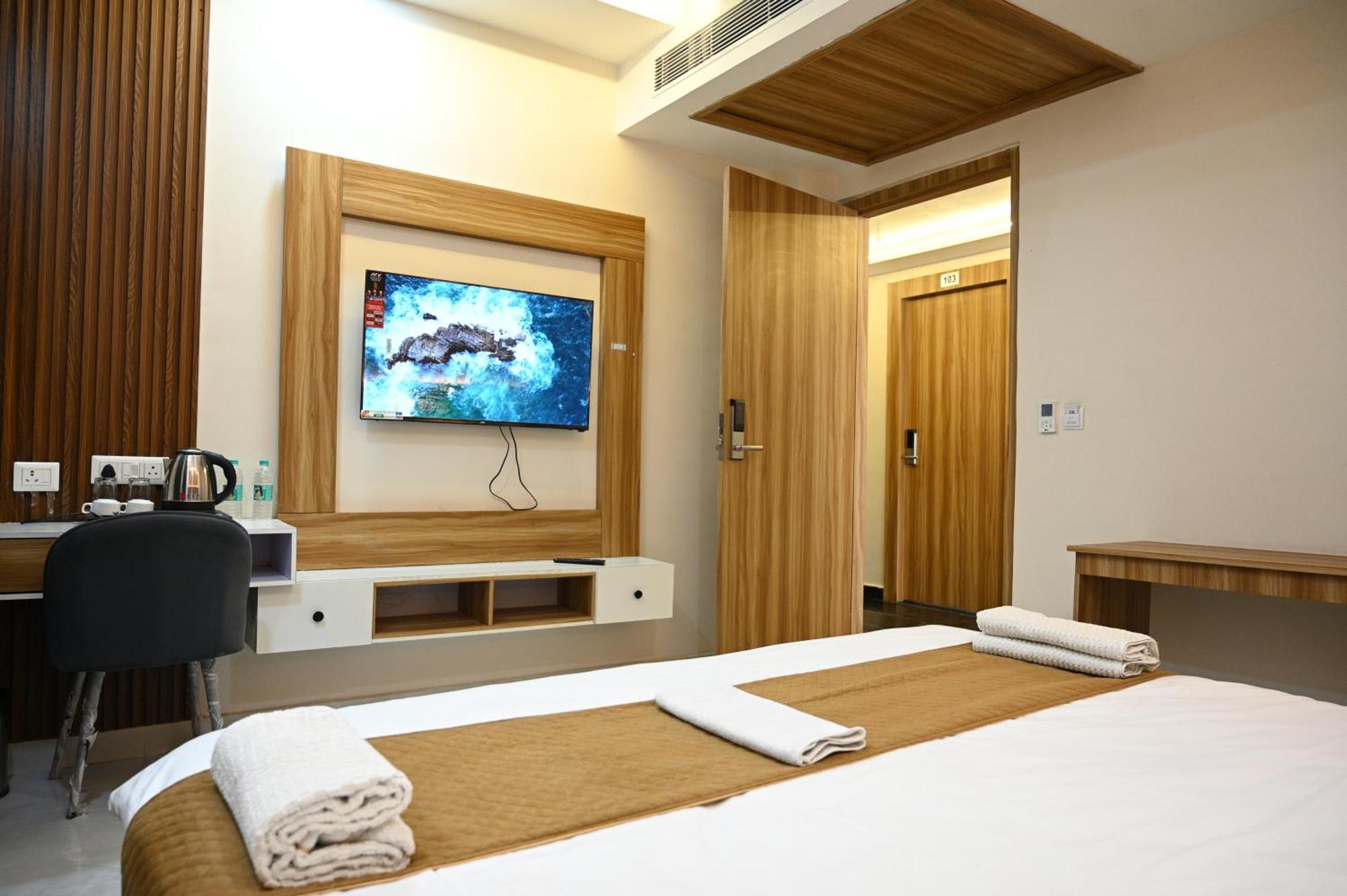 The Janki Hotel Ayodhya Eksteriør billede