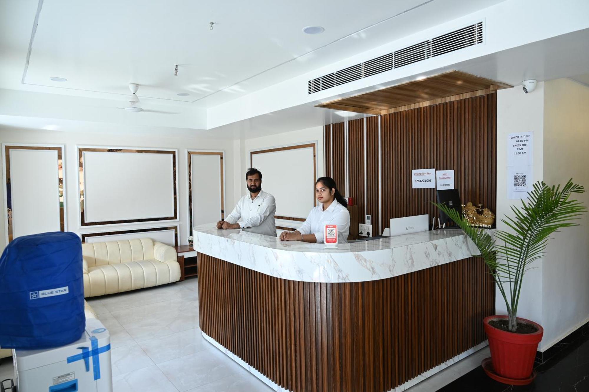 The Janki Hotel Ayodhya Eksteriør billede